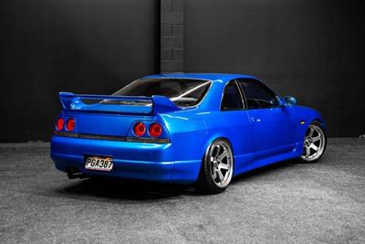 1996 Nissan Skyline - Thumbnail