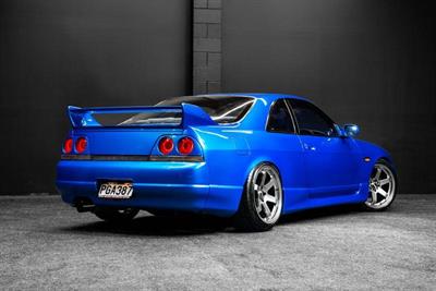 1996 Nissan Skyline - Thumbnail