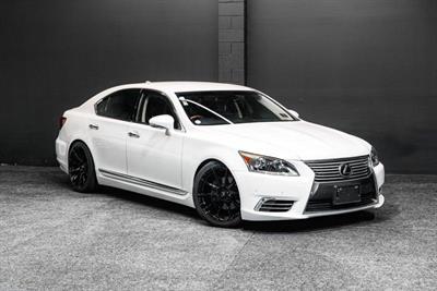 2015 Lexus LS 460 - Thumbnail