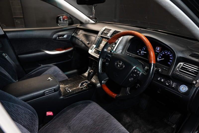 2010 Toyota Crown