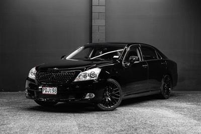 2010 Toyota Crown - Thumbnail