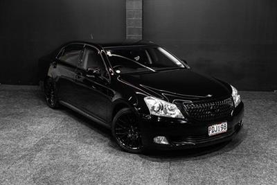 2010 Toyota Crown - Thumbnail