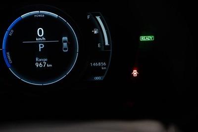 2014 Lexus IS 300h - Thumbnail