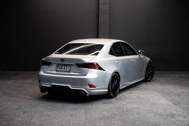 2014 Lexus IS 300h