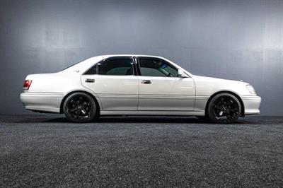 2002 Toyota Crown - Thumbnail