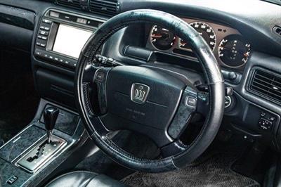 2002 Toyota Crown - Thumbnail