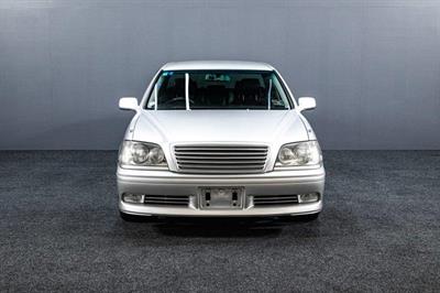 2002 Toyota Crown - Thumbnail