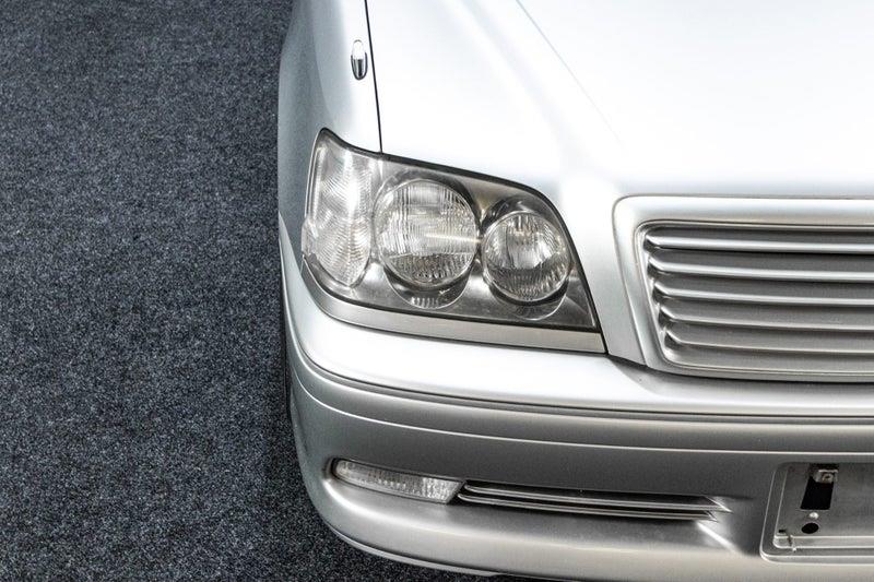 2002 Toyota Crown