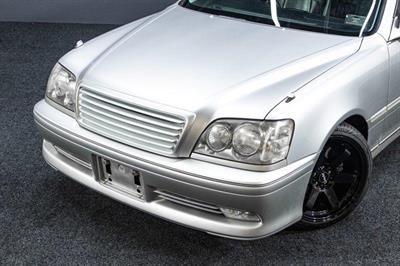 2002 Toyota Crown - Thumbnail