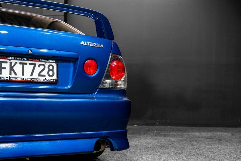 2003 Toyota Altezza
