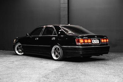 2000 Toyota Crown - Thumbnail