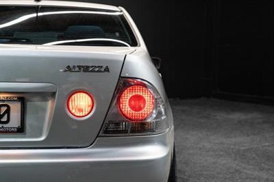 2001 Toyota Altezza - Thumbnail