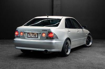 2001 Toyota Altezza - Thumbnail