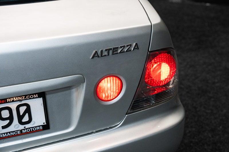 2001 Toyota Altezza