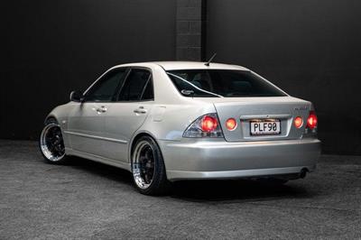 2001 Toyota Altezza - Thumbnail