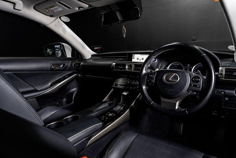 2013 Lexus IS300H