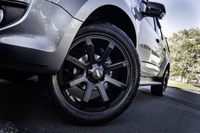 2016 Holden Colorado - Thumbnail