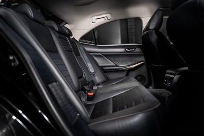 2015 Lexus IS 300h - Thumbnail