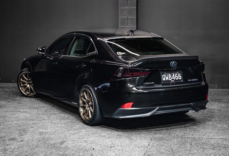 2015 Lexus IS 300h