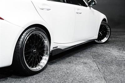 2013 Lexus IS 300h - Thumbnail