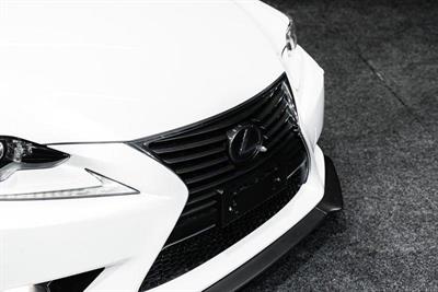 2013 Lexus IS 300h - Thumbnail