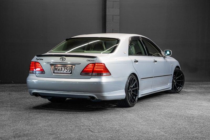 2004 Toyota Crown