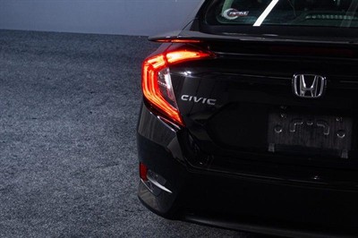 2018 Honda Civic - Thumbnail