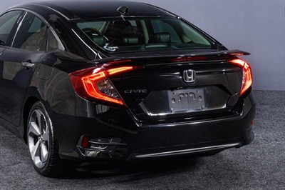 2018 Honda Civic - Thumbnail
