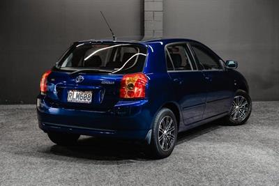 2005 Toyota Corolla - Thumbnail