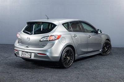 2010 Mazda Axela - Thumbnail