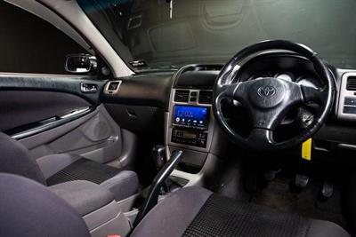 2000 Toyota Caldina - Thumbnail