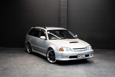 2000 Toyota Caldina - Thumbnail