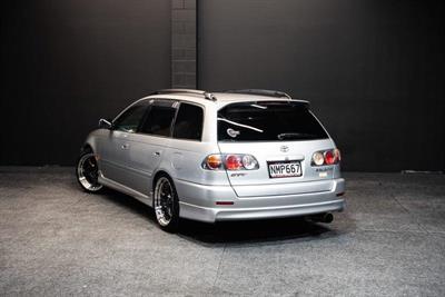 2000 Toyota Caldina - Thumbnail