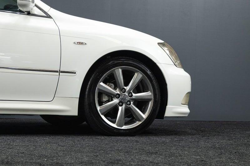 2004 Toyota Crown