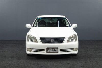 2004 Toyota Crown - Thumbnail
