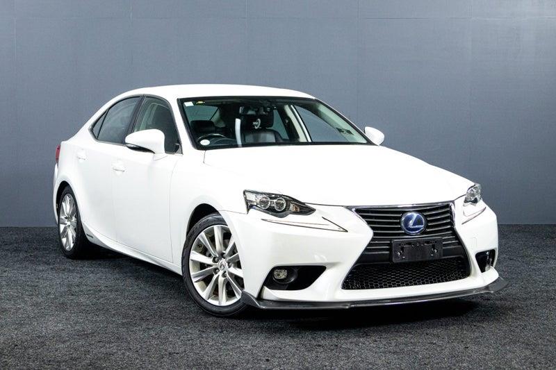 2015 Lexus IS 300h