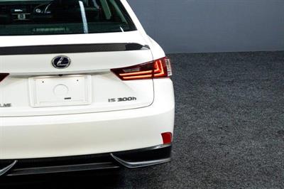 2015 Lexus IS 300h - Thumbnail