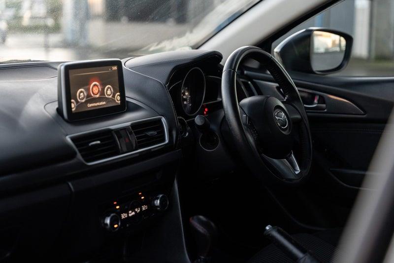 2014 Mazda Axela
