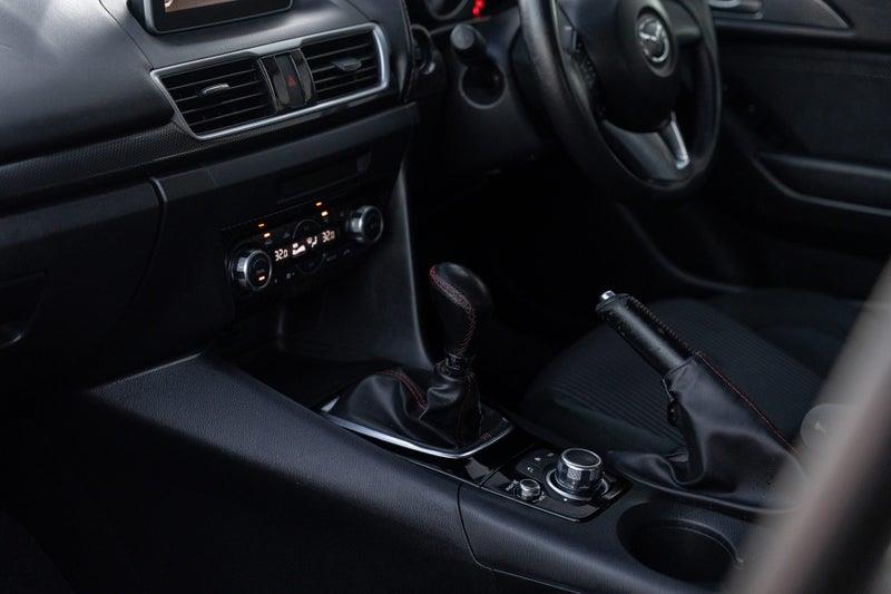 2014 Mazda Axela
