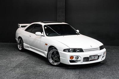 1997 Nissan Skyline - Thumbnail