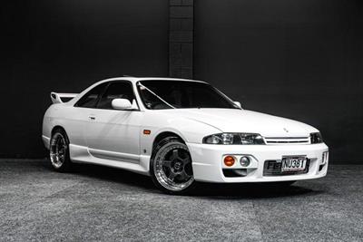 1997 Nissan Skyline - Thumbnail