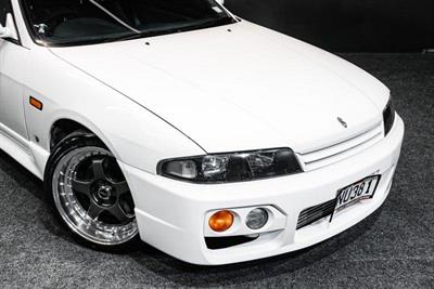 1997 Nissan Skyline - Thumbnail