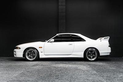 1997 Nissan Skyline - Thumbnail