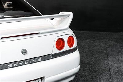 1997 Nissan Skyline - Thumbnail