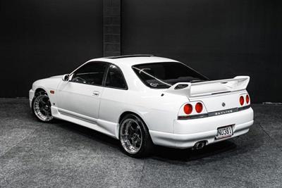 1997 Nissan Skyline - Thumbnail