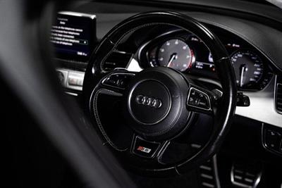 2013 Audi S8 - Thumbnail