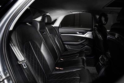2013 Audi S8 - Thumbnail
