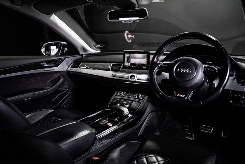 2013 Audi S8