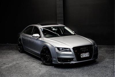 2013 Audi S8 - Thumbnail