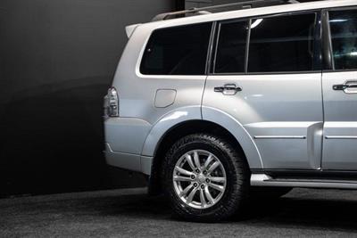 2012 Mitsubishi Pajero - Thumbnail